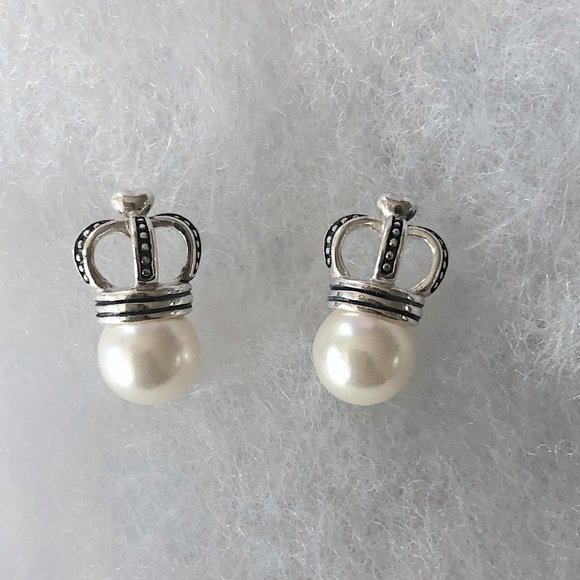 STERLING SILVER CROWN WITH PEARL STUD EARRINGS - Picture 5 of 6